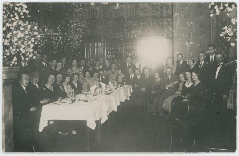 Uroczystość zorganizowana przez byłych wychowanków Szkoły Handlowej w Kaliszu