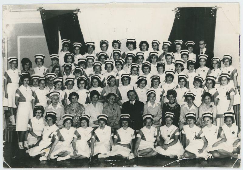 Uczennice i nauczyciele Liceum Medycznego w Kaliszu