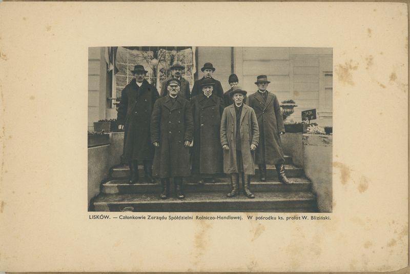 Album z pocztówkami z Liskowa "Pamiątka z wystawy >>Praca i Kultura Wsi<<"