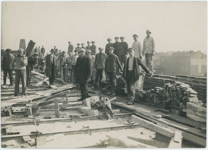 Budowa budynku projektu architekta Witolda Wardęskiego