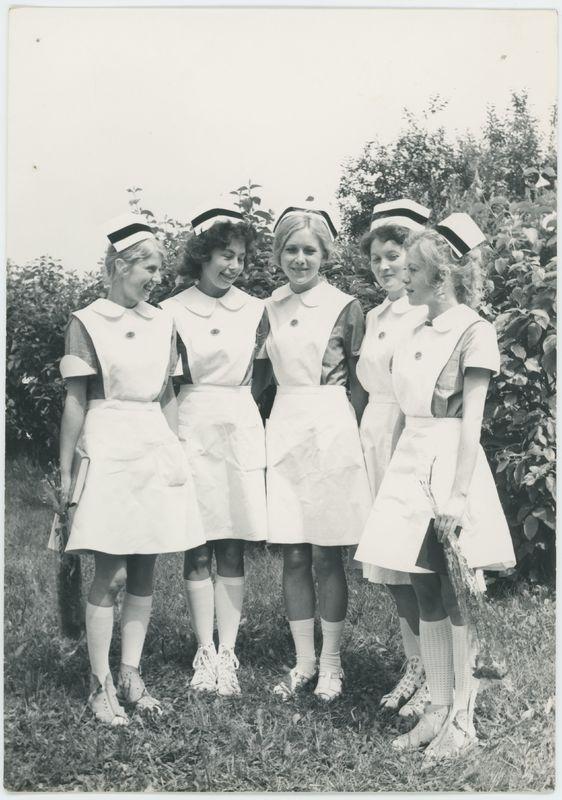 Uczennice i nauczyciele Liceum Medycznego w Kaliszu