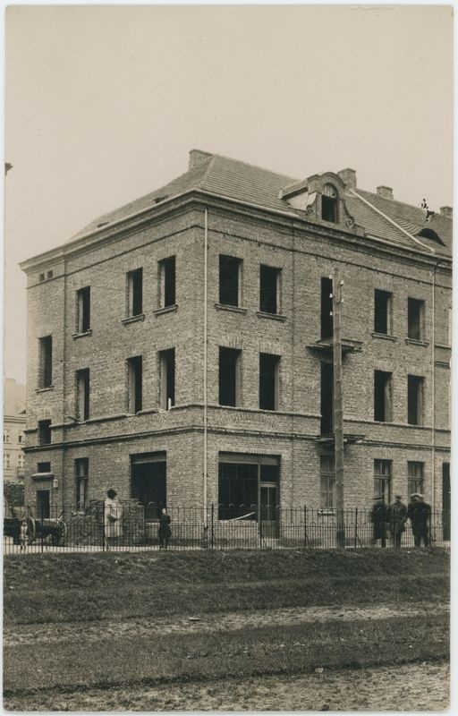 Budowa kamienicy przy ulicy św. Stanisława