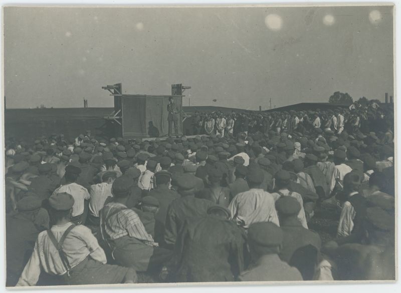 Na scenie w obozie jenieckim w Szczypiornie
