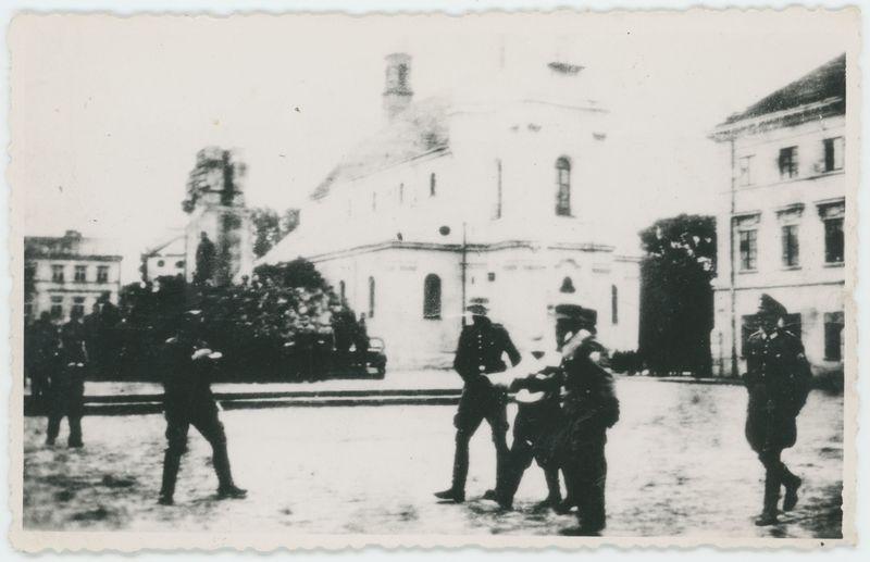 Rozstrzelanie ks. Pawłowskiego