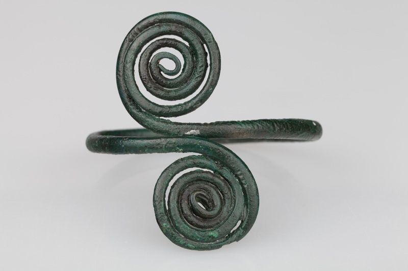 brązowy naramiennik  