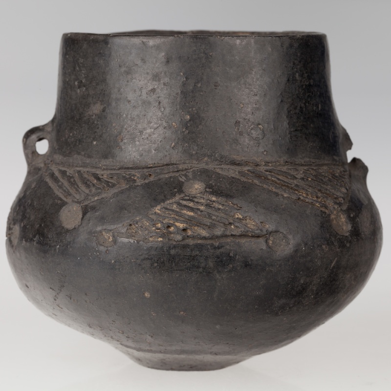 naczynie dwustożkowe zaopatrzone w dwa ucha 