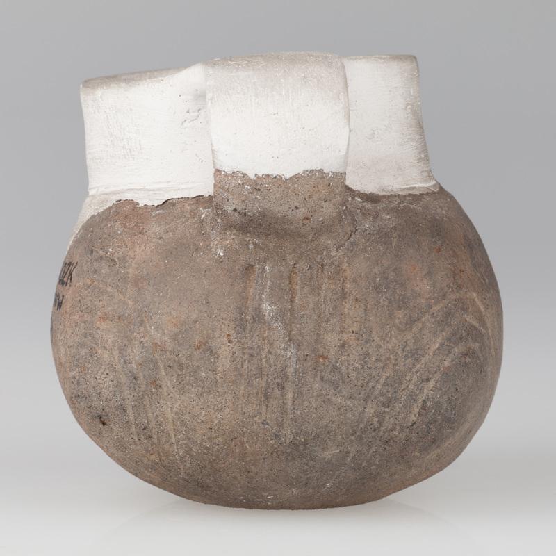 małe naczynie gliniane 