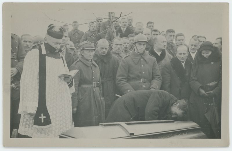 Uroczystości przeniesienia zwłok legionistów do Mauzoleum w Kaliszu