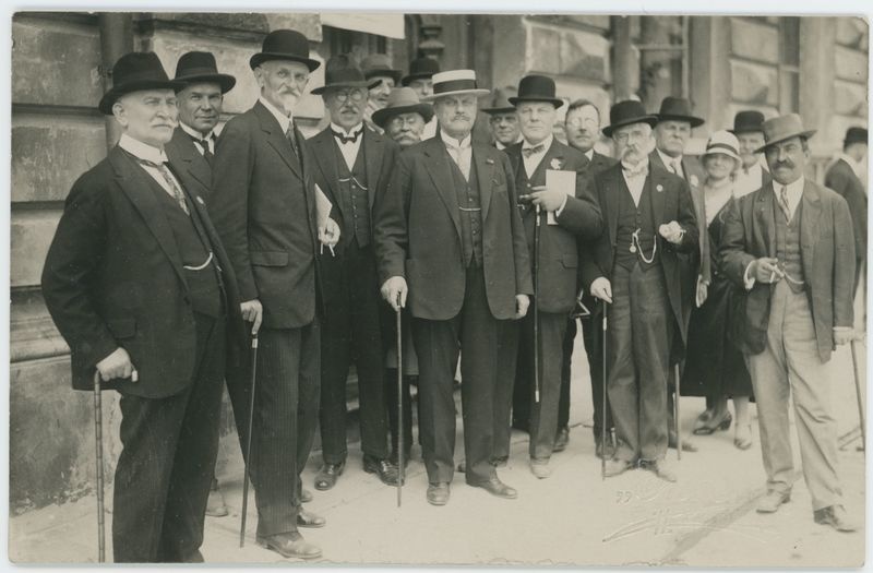 Zdjęcie z pobytu w Kaliszu . J. Piłsudskiego, I. Mościckiego, S. Wojciechowskiego