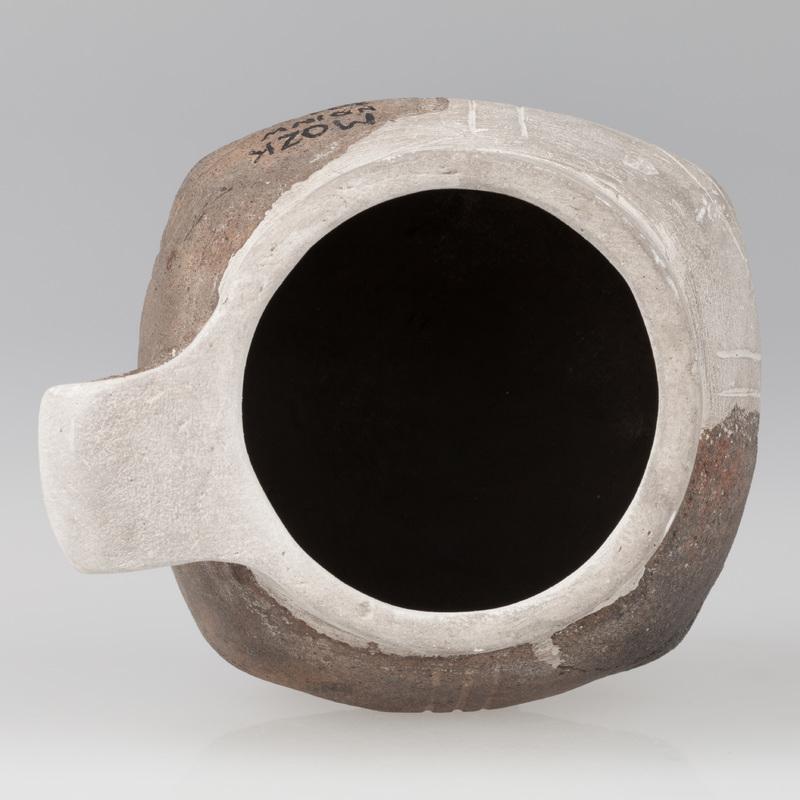 małe naczynie gliniane 