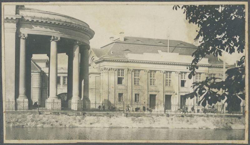 Teatr i budynek Narodowego Banku Polskiego