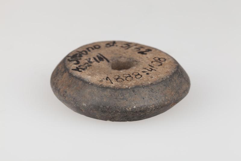 Przęślik gliniany z okrągłym otworem