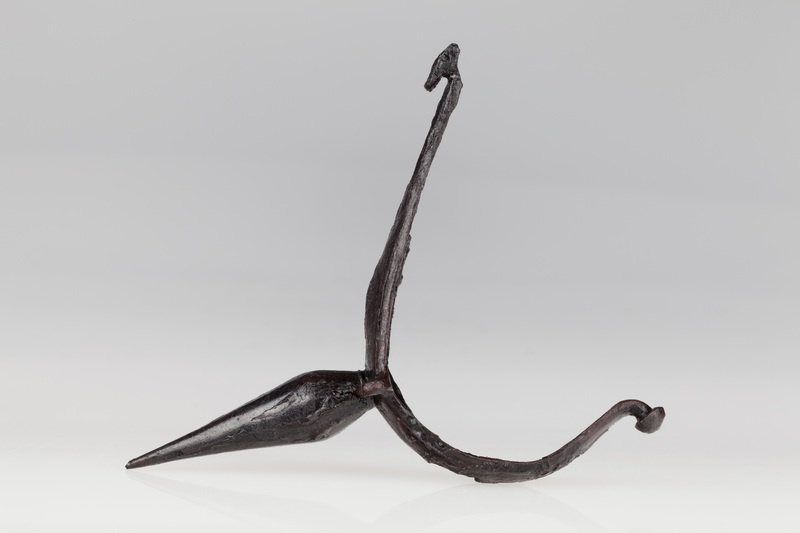 Asymetryczna ostroga żelazna