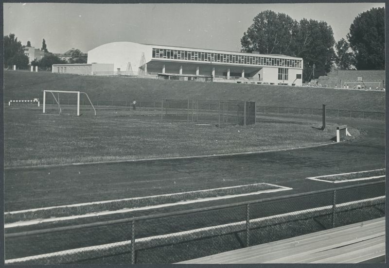 Zdjęcie z albumu dotyczącego kaliskiej hali sportowej