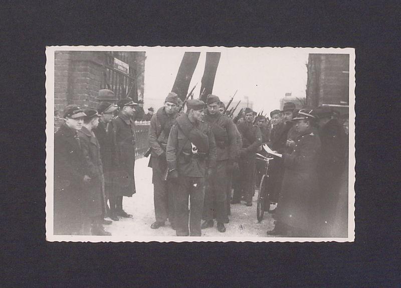 17 rocznica powstania wielkopolskiego w Gnieźnie. Start grupy zawodników Towarzystwa Gimnastycznego „Sokół” w corocznym rajdzie.