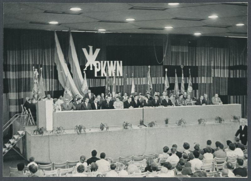 Zdjęcie z albumu dotyczącego kaliskiej hali sportowej