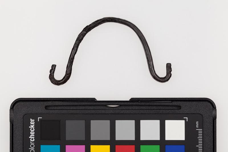 Metalowe części tarczy (połowa umba, imacz, okucia boków)