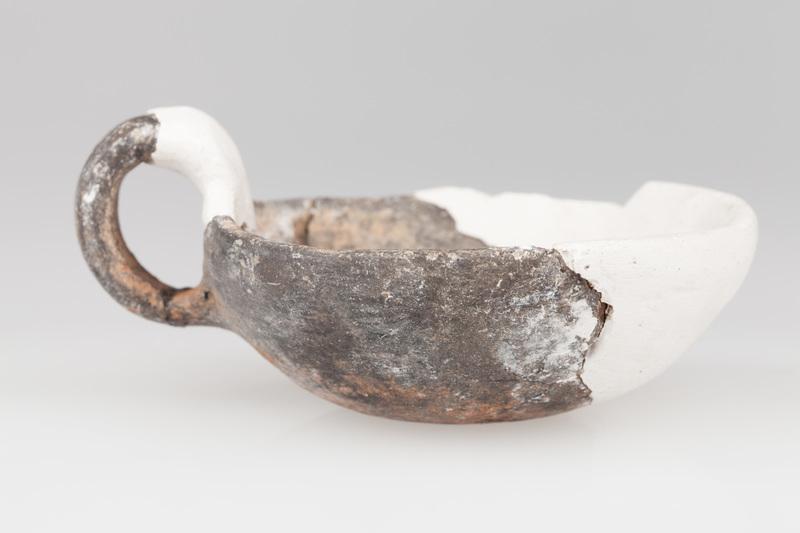 Czerpak półkulisty z taśmowatym uchem