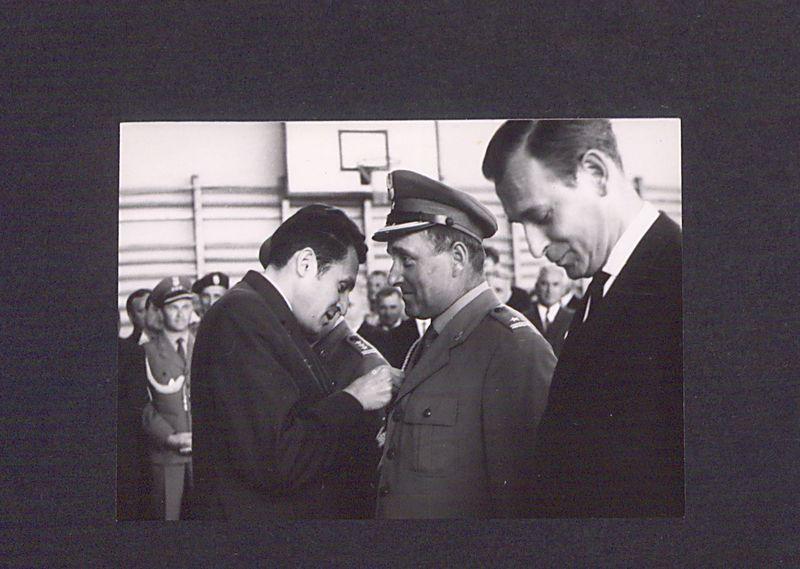 25-lecie Polskiej Rzeczypospolitej Ludowej. Odznaczanie zasłużonych dla PRL.