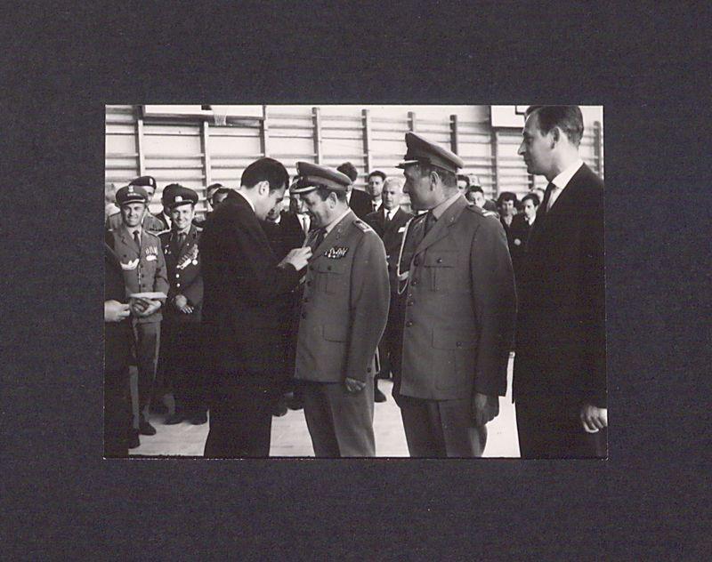 25-lecie Polskiej Rzeczypospolitej Ludowej. Odznaczanie zasłużonych dla PRL.