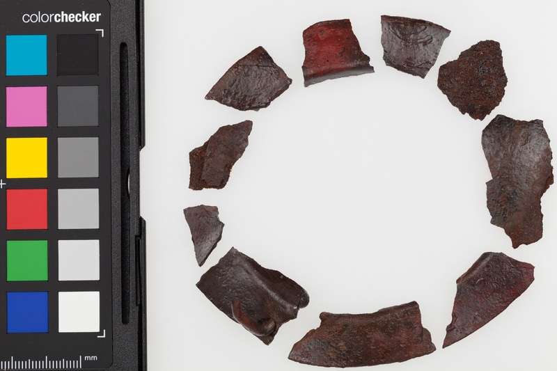 Umbo silnie zniszczone