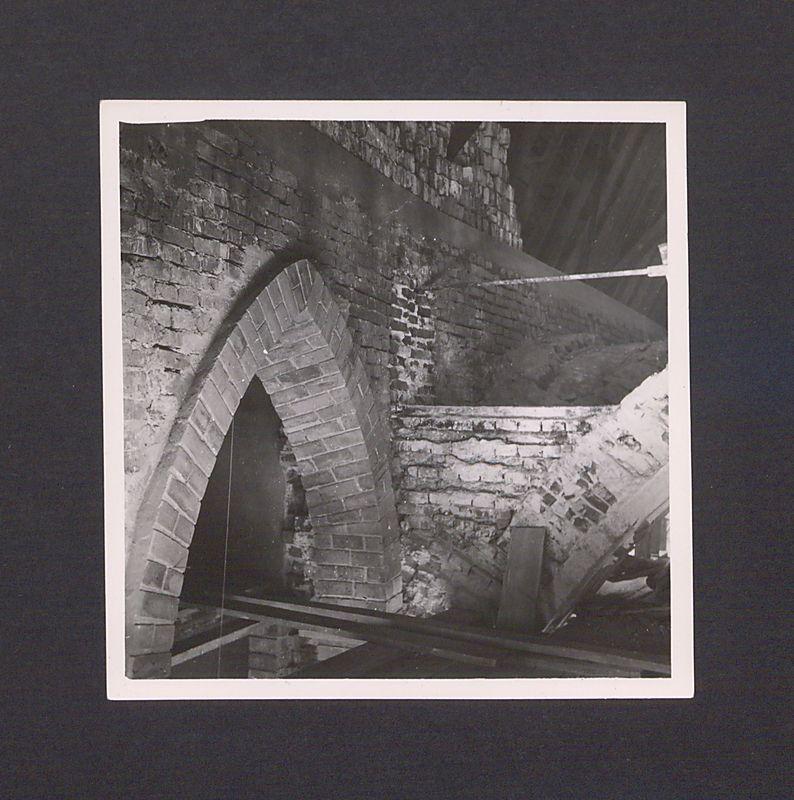 Wymiana łuków barokowych na gotyckie.