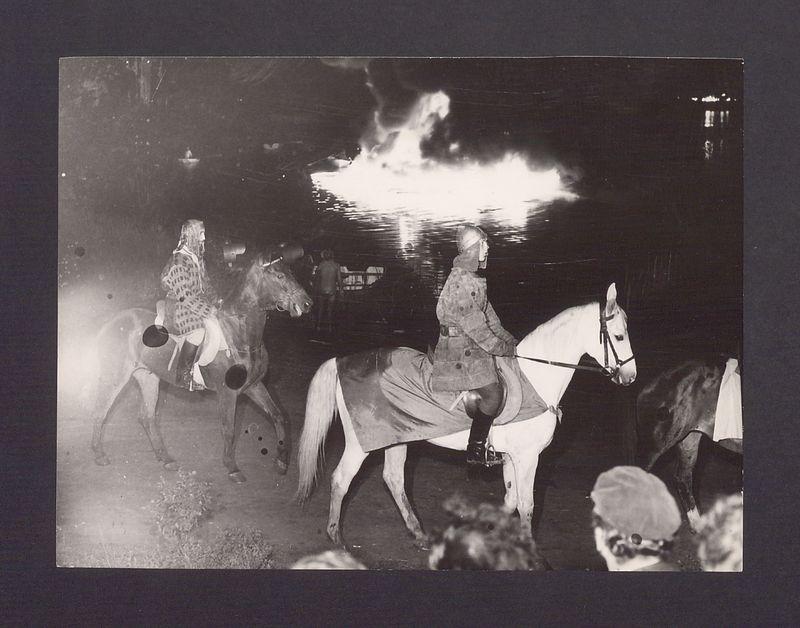 Jarmark Bartłomiejski. Wojowie na koniach.
