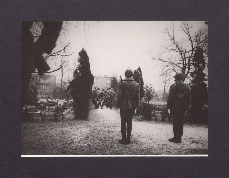 Wizyta żołnierzy radzieckich. Cmentarz św. Piotra.