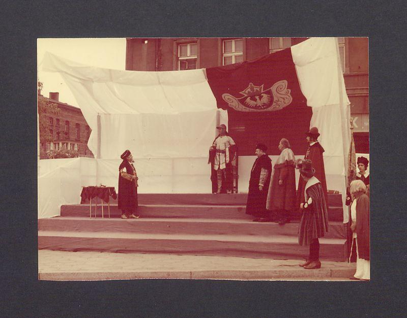 Jarmark Bartłomiejski. Scena na Rynku.