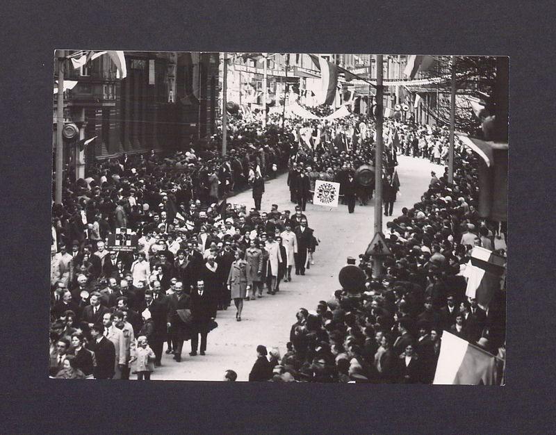 Obchody 1 Maja 1970 r. Pochód.