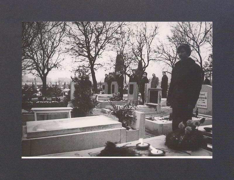 Mogiły na cmentarzu św. Piotra.