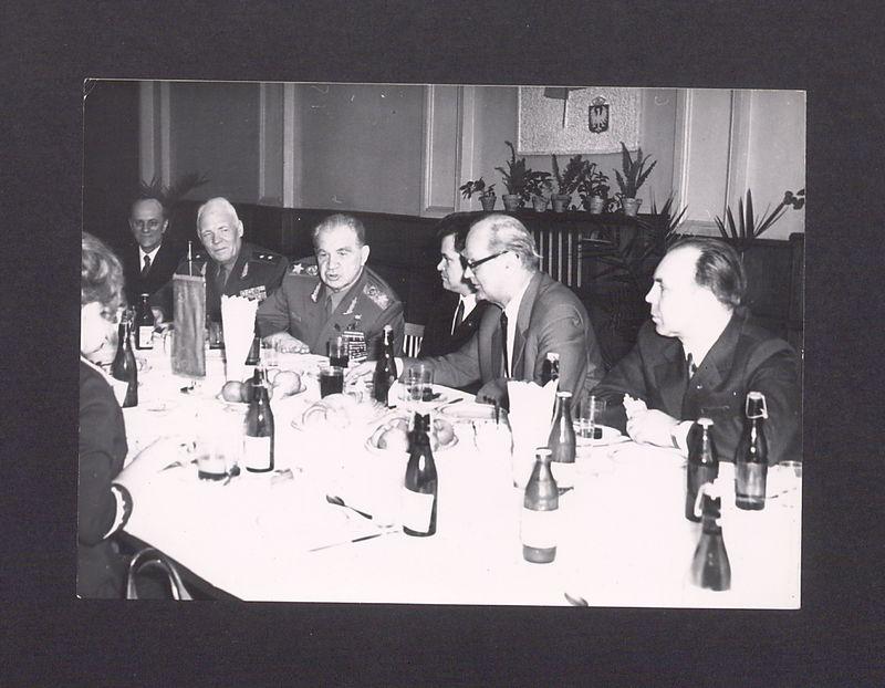 Wizyta żołnierzy radzieckich. Komitet Miejski PZPR.