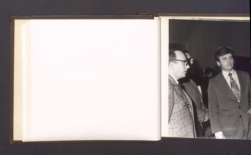 Album pamiątkowy z obrazujący uroczystość z okazji 80-lecia urodzin T. Kulisiewicza, cz. 1