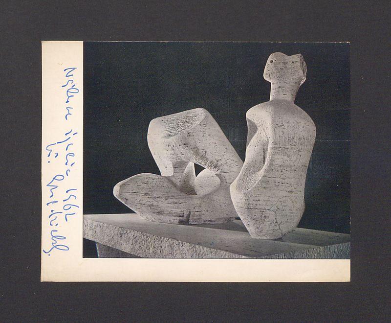 Silhouette au repos par Henry Moore