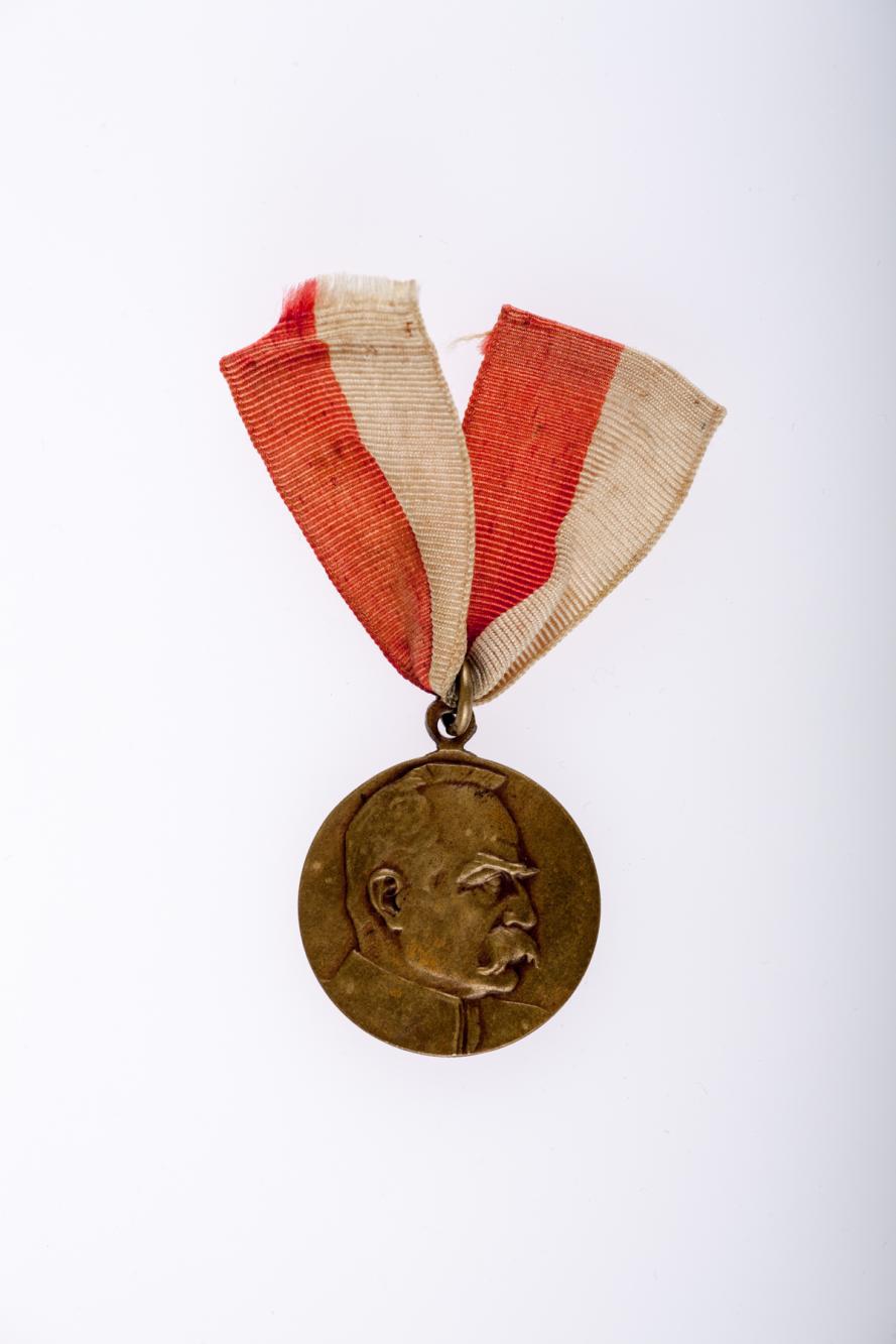 Medal z okazji odsłonięcia pomnika Józefa Piłsudskiego w Ustroniu