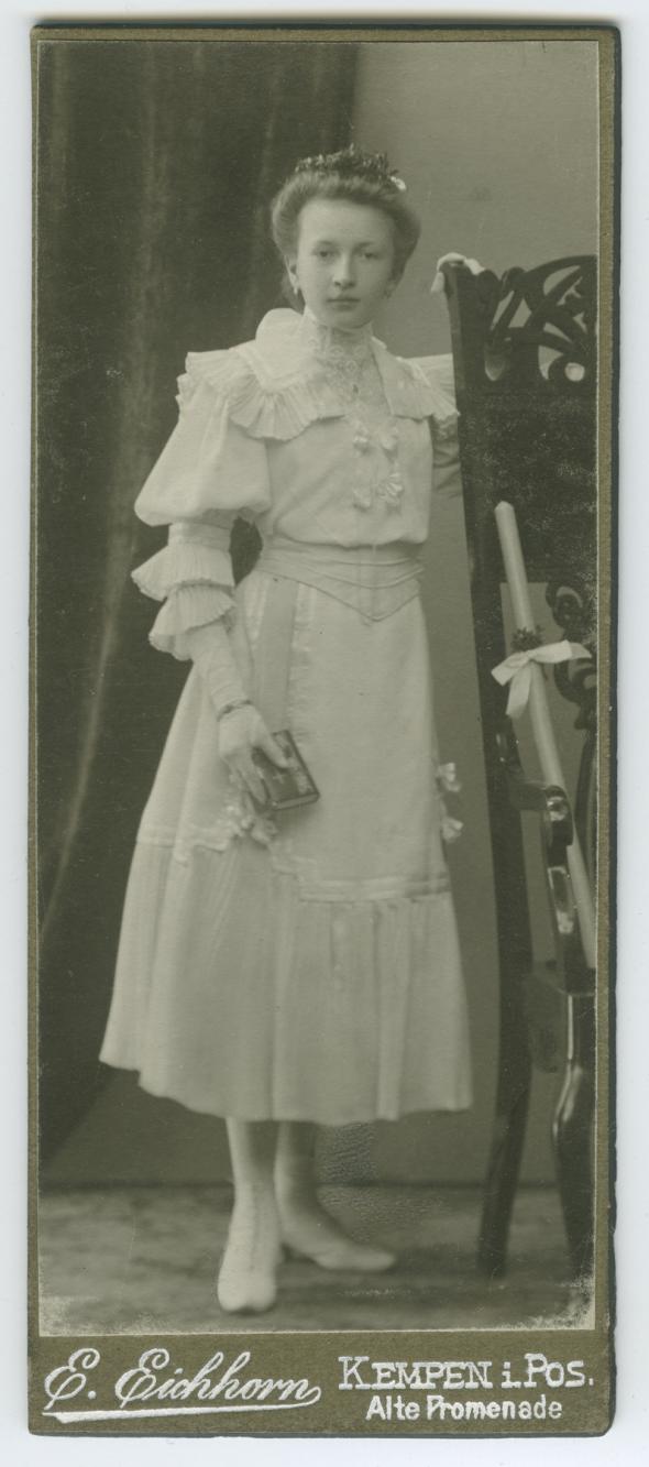 Portret komunijny dziewczynki