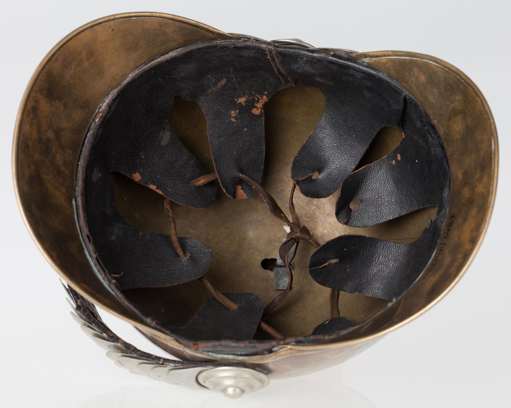 Hełm strażacki z herbem Kalisza