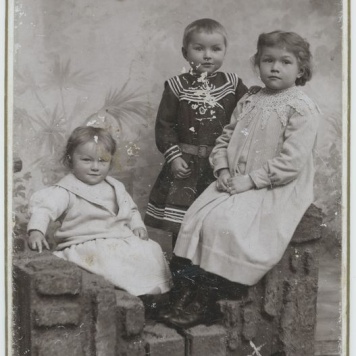 Portret trójki dzieci