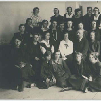 Uczennice Szkoły Handlowej w Kaliszu