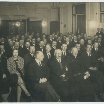 Zdjęcie grupowe z ks. Wacławem Blizińskim