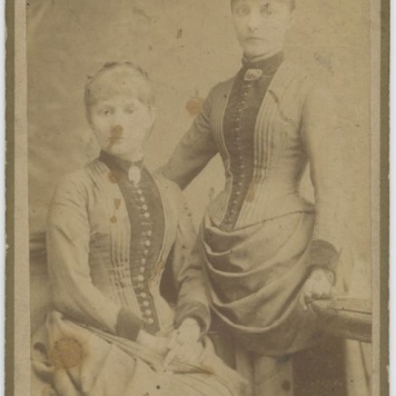 Portret dwóch kobiet