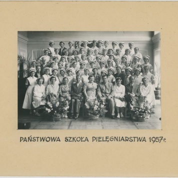 Uczennice Państwowej Szkoły Pielęgniarstwa w Kaliszu