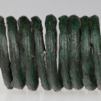 brązowy naramiennik 