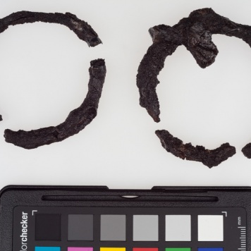 Para złączonych żelaznych bransolet