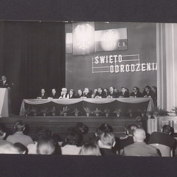 Odznaczenia pracowników Milicji Obywatelskiej z okazji Odrodzenia Polski.