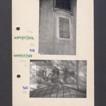 Tablica pamiątkowa wmurowana w ścianę katedry z okazji 1000-lecia Chrztu Polski.