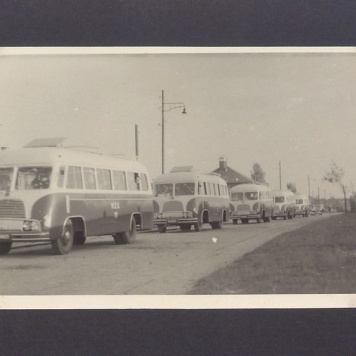 Uroczyste obchody MPGK w Gnieźnie. Autobusy MZK (Miejski Zakład Komunikacji).