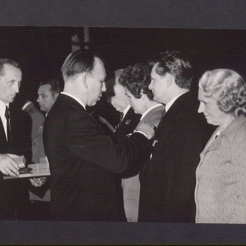 Odznaczenia pracowników Milicji Obywatelskiej z okazji Odrodzenia Polski.