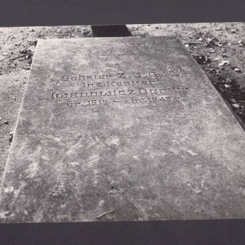 Mogiła. Bohater ZSRR kapitan Dymitr Iwanowicz, 1919-1945r.