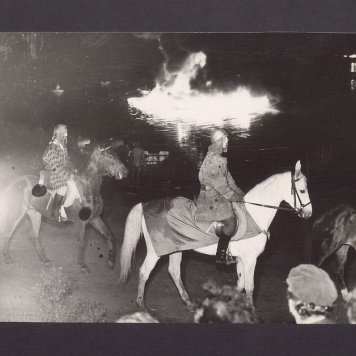 Jarmark Bartłomiejski. Wojowie na koniach.
